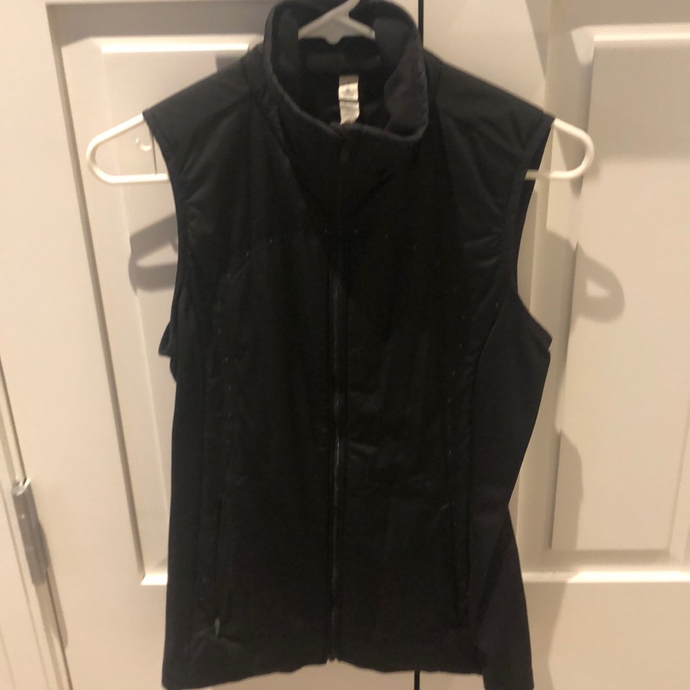 Lululemon insulated running vest